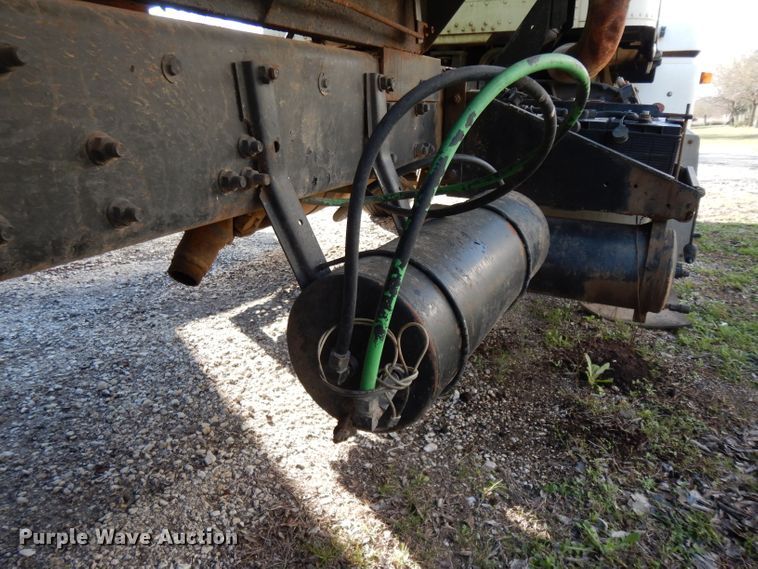 image for item DH2375 1997 Freightliner FLD120 manure spreader truck