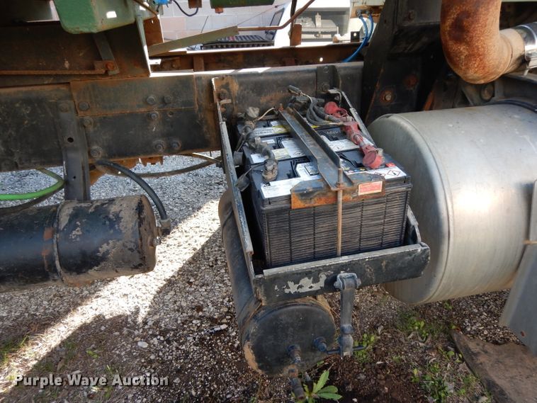 image for item DH2375 1997 Freightliner FLD120 manure spreader truck