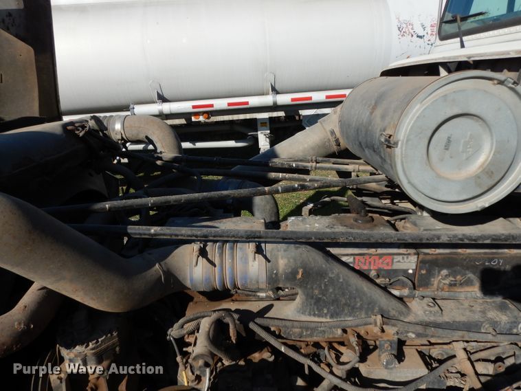 image for item DH2375 1997 Freightliner FLD120 manure spreader truck