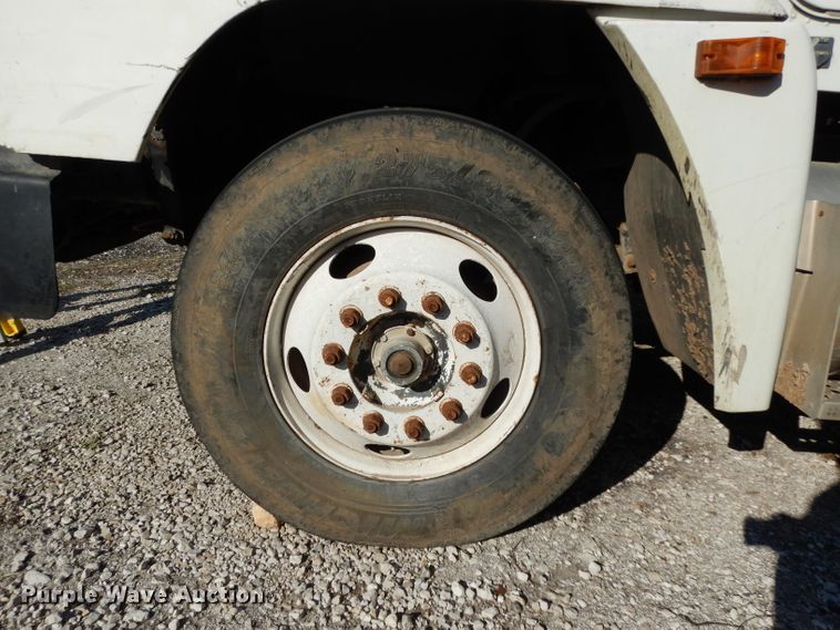 image for item DH2375 1997 Freightliner FLD120 manure spreader truck