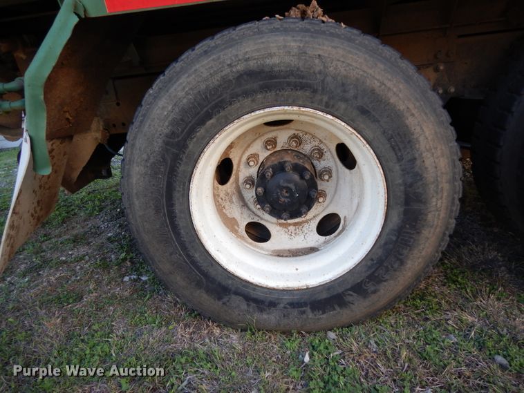 image for item DH2375 1997 Freightliner FLD120 manure spreader truck