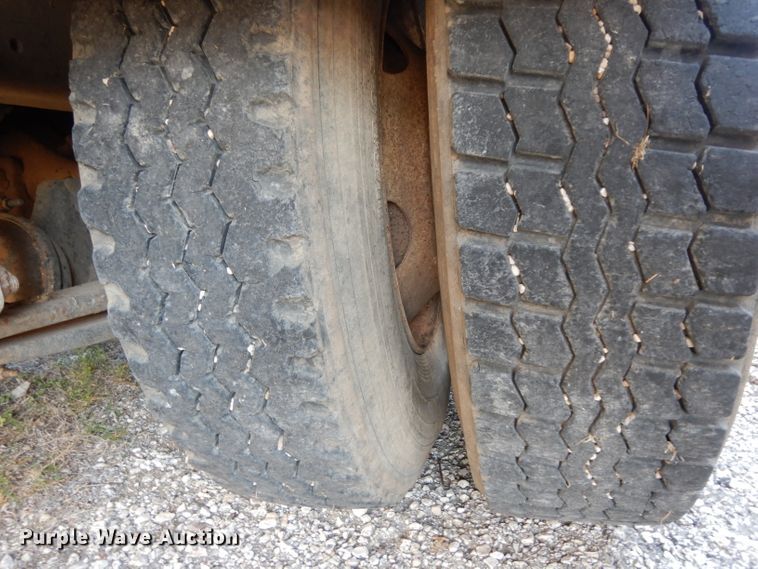 image for item DH2375 1997 Freightliner FLD120 manure spreader truck