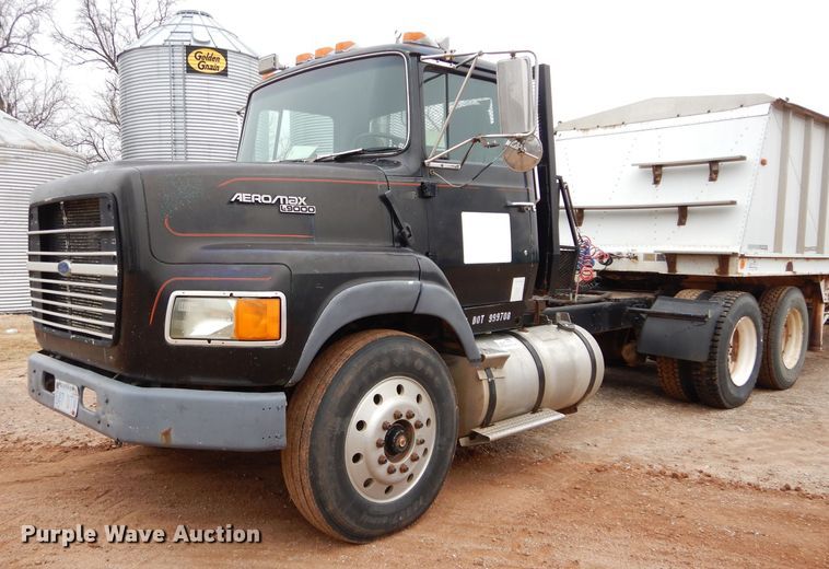 image for item DH3724 1990 Ford L9000 AeroMax semi truck