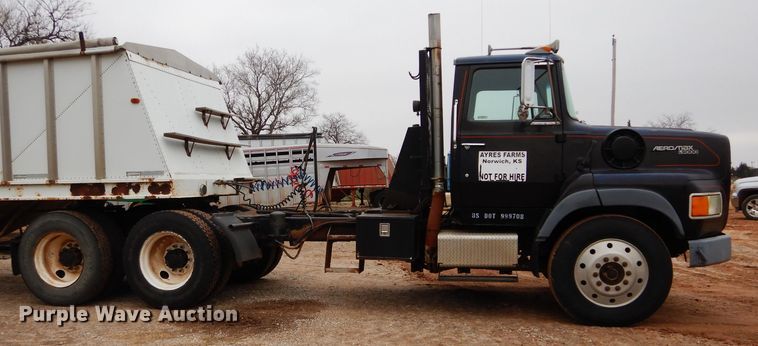 image for item DH3724 1990 Ford L9000 AeroMax semi truck