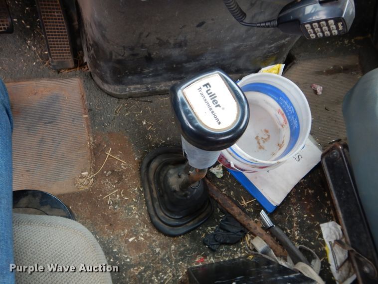 image for item DH3724 1990 Ford L9000 AeroMax semi truck