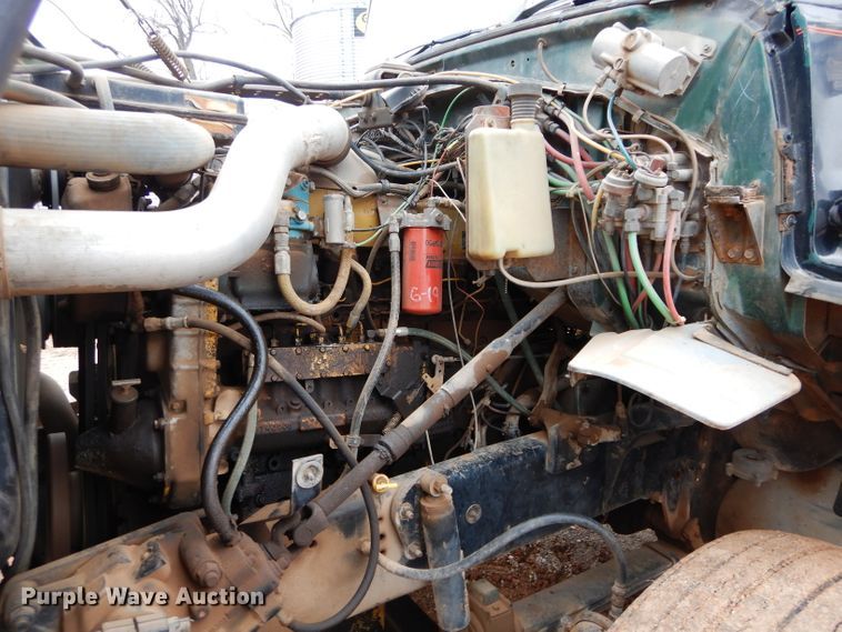 image for item DH3724 1990 Ford L9000 AeroMax semi truck