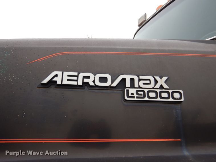 image for item DH3724 1990 Ford L9000 AeroMax semi truck