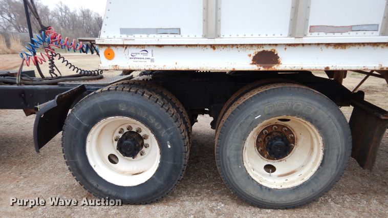 image for item DH3724 1990 Ford L9000 AeroMax semi truck