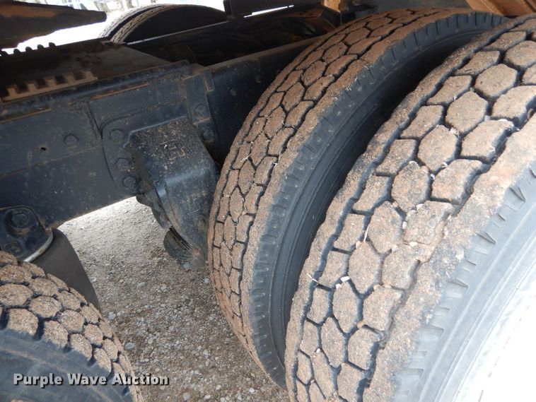 image for item DH3724 1990 Ford L9000 AeroMax semi truck