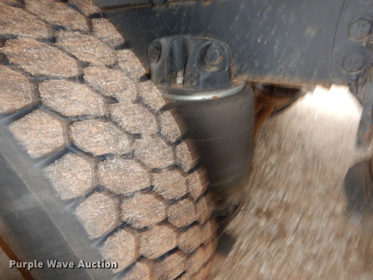 image for item DH3724 1990 Ford L9000 AeroMax semi truck