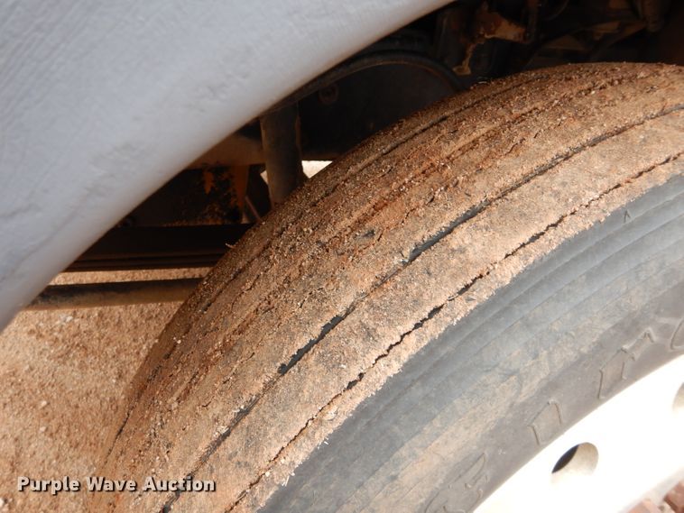 image for item DH3724 1990 Ford L9000 AeroMax semi truck