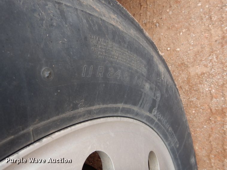 image for item DH3724 1990 Ford L9000 AeroMax semi truck