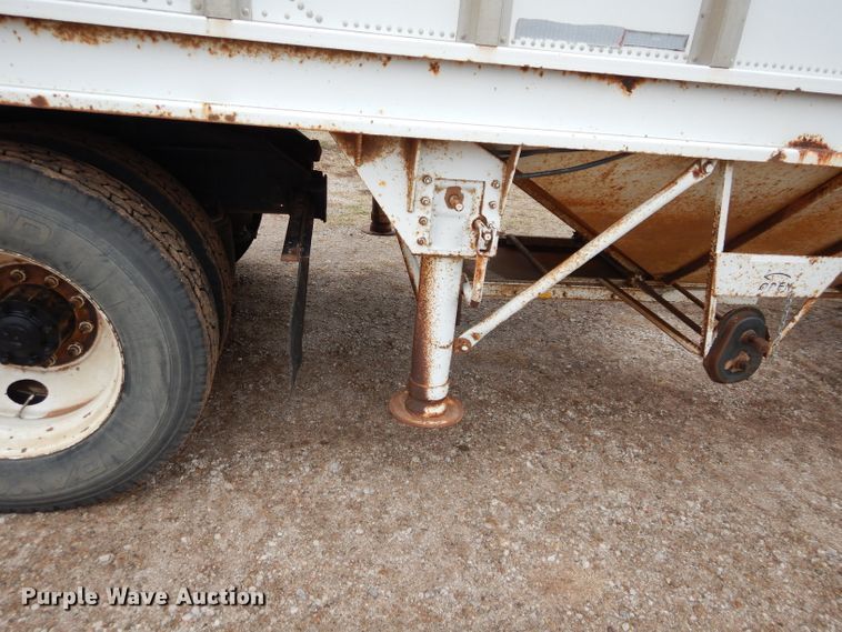 image for item DH3725 1989 Doonan double hopper bottom grain trailer