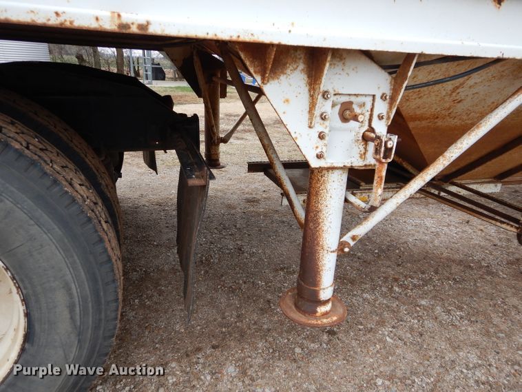 image for item DH3725 1989 Doonan double hopper bottom grain trailer