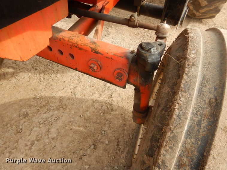 image for item DH4391 Allis Chalmers 185 tractor