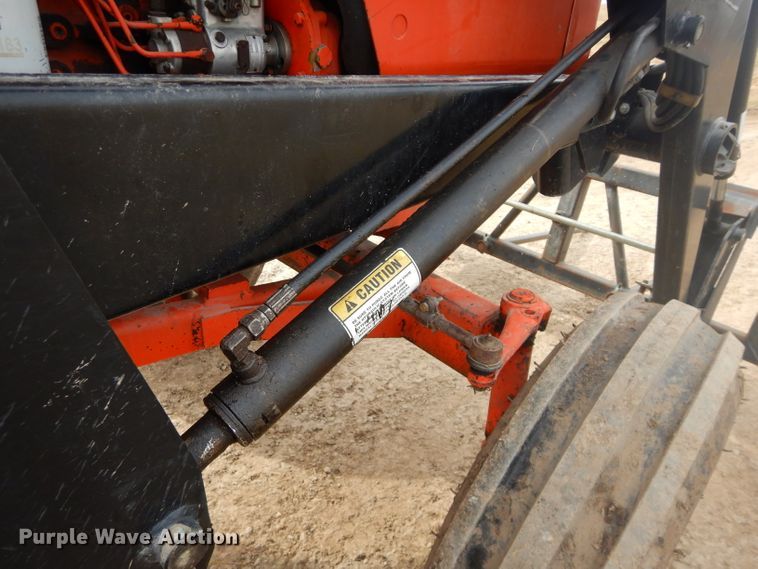 image for item DH4391 Allis Chalmers 185 tractor