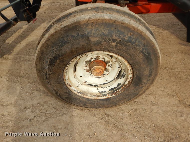 image for item DH4391 Allis Chalmers 185 tractor