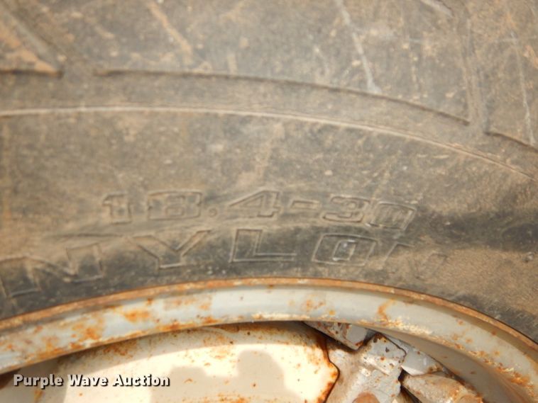 image for item DH4391 Allis Chalmers 185 tractor