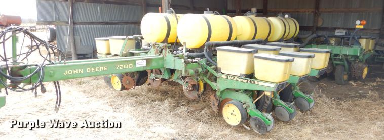 image for item DH4394 John Deere 7200 Max Emerge 2 planter