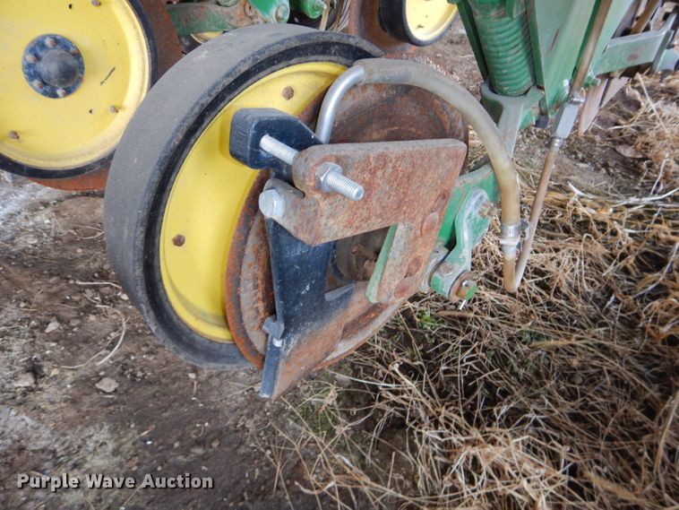 image for item DH4394 John Deere 7200 Max Emerge 2 planter