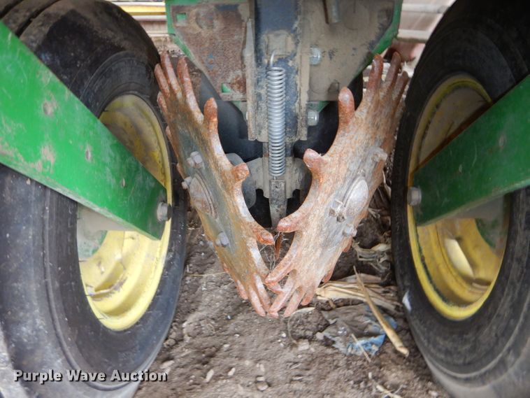 image for item DH4394 John Deere 7200 Max Emerge 2 planter