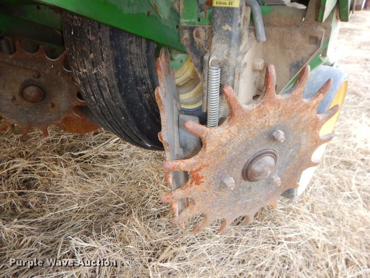 image for item DH4394 John Deere 7200 Max Emerge 2 planter