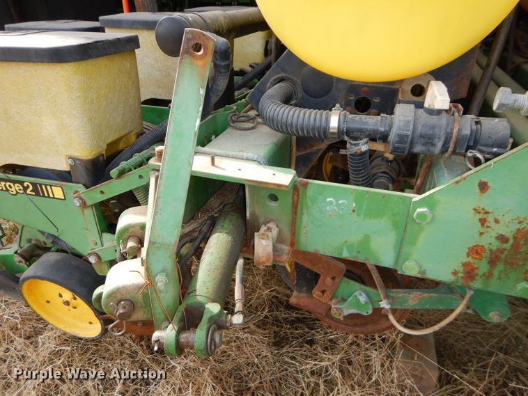 image for item DH4394 John Deere 7200 Max Emerge 2 planter