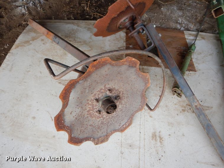 image for item DH4394 John Deere 7200 Max Emerge 2 planter