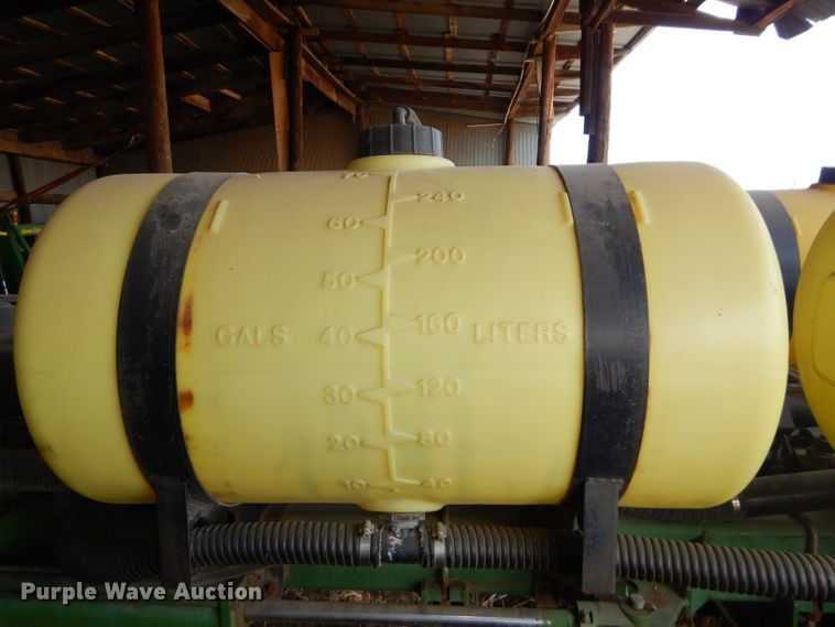 image for item DH4394 John Deere 7200 Max Emerge 2 planter