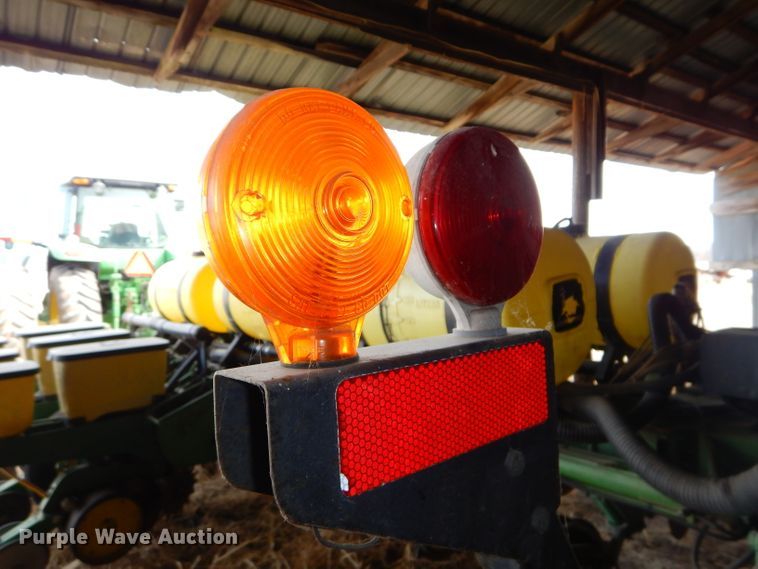 image for item DH4394 John Deere 7200 Max Emerge 2 planter