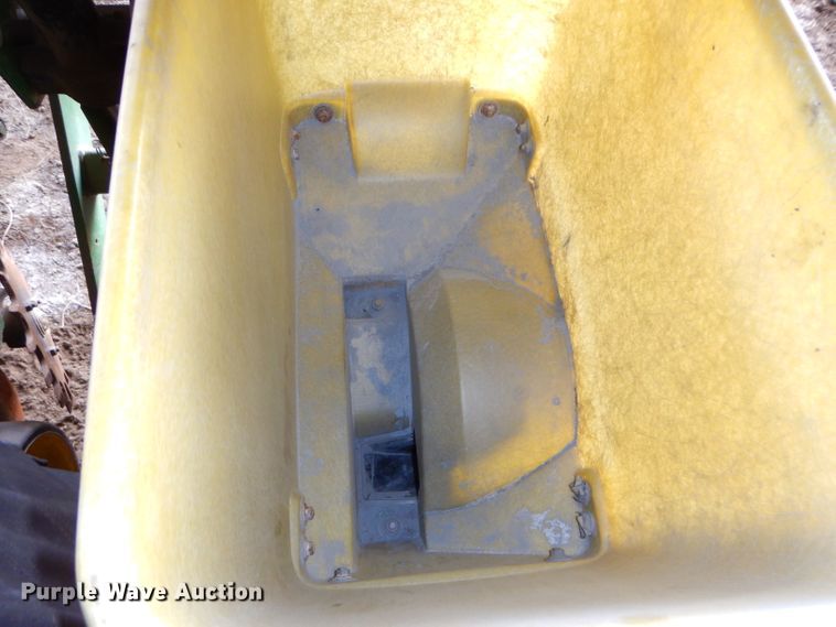 image for item DH4394 John Deere 7200 Max Emerge 2 planter