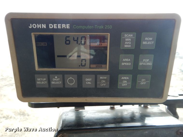 image for item DH4394 John Deere 7200 Max Emerge 2 planter