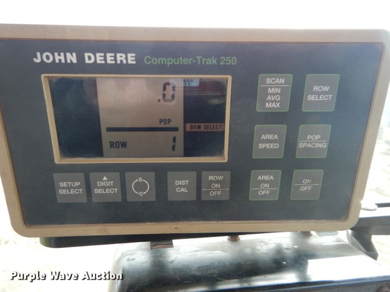 image for item DH4394 John Deere 7200 Max Emerge 2 planter