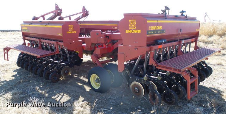 image for item DH4816 Sunflower 9433-30 no-till grain drill