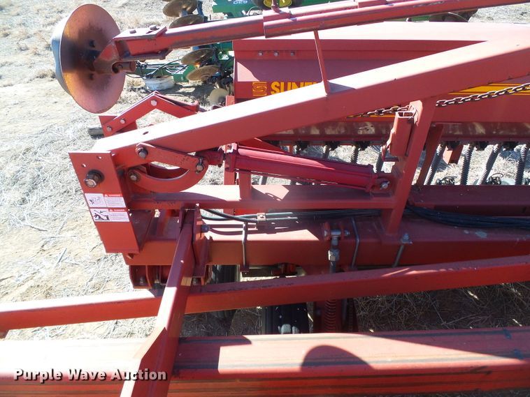 image for item DH4816 Sunflower 9433-30 no-till grain drill