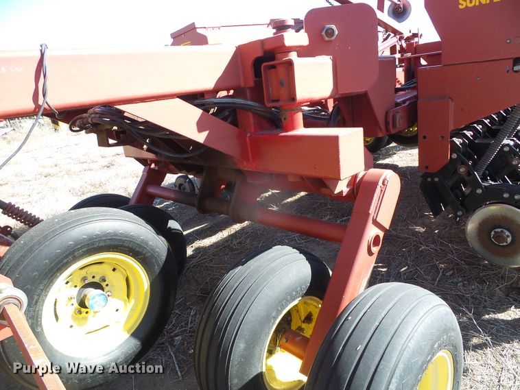 image for item DH4816 Sunflower 9433-30 no-till grain drill