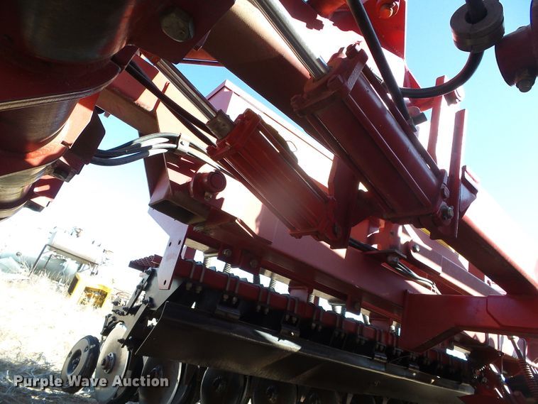 image for item DH4816 Sunflower 9433-30 no-till grain drill