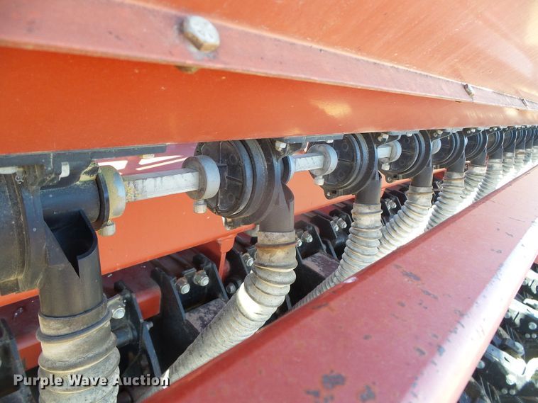 image for item DH4816 Sunflower 9433-30 no-till grain drill