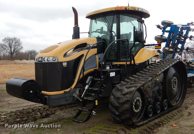 image for item DH6351 2011 Challenger MT765C tractor