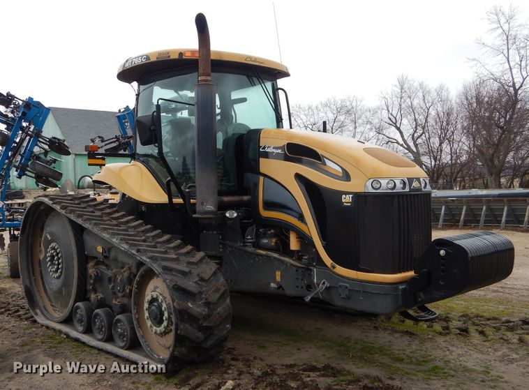 image for item DH6351 2011 Challenger MT765C tractor
