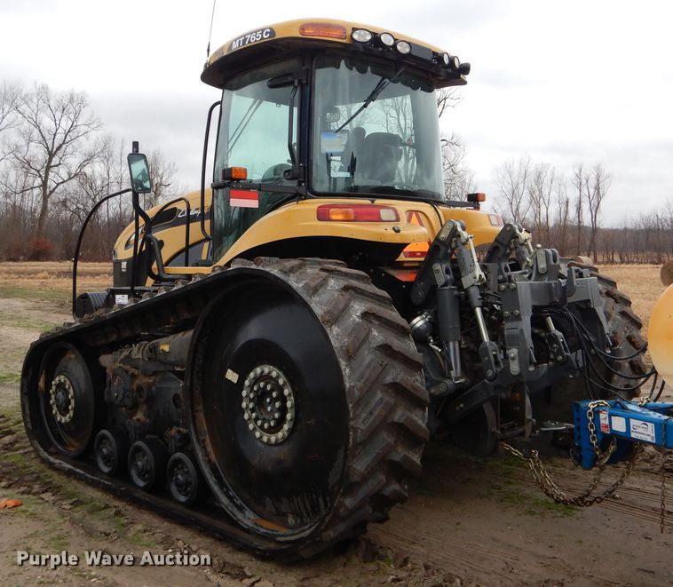 image for item DH6351 2011 Challenger MT765C tractor