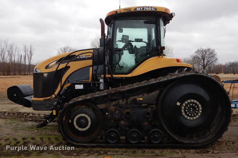 image for item DH6351 2011 Challenger MT765C tractor