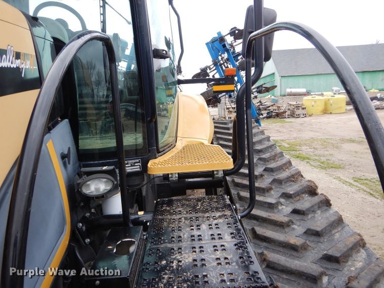 image for item DH6351 2011 Challenger MT765C tractor