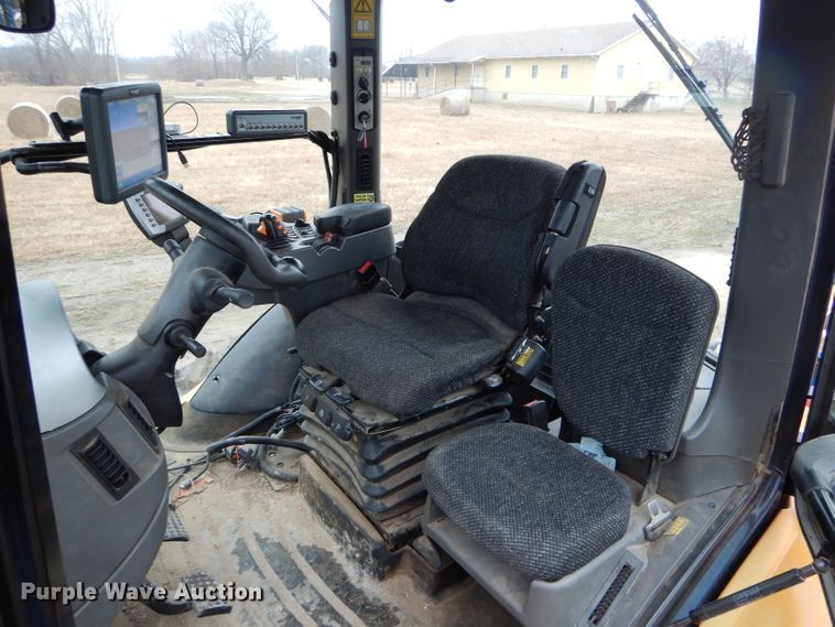 image for item DH6351 2011 Challenger MT765C tractor