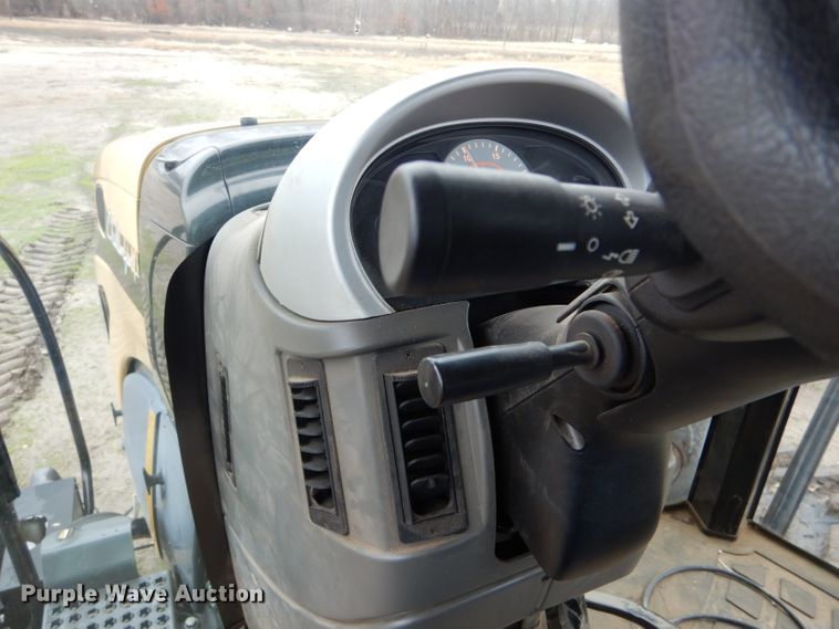 image for item DH6351 2011 Challenger MT765C tractor