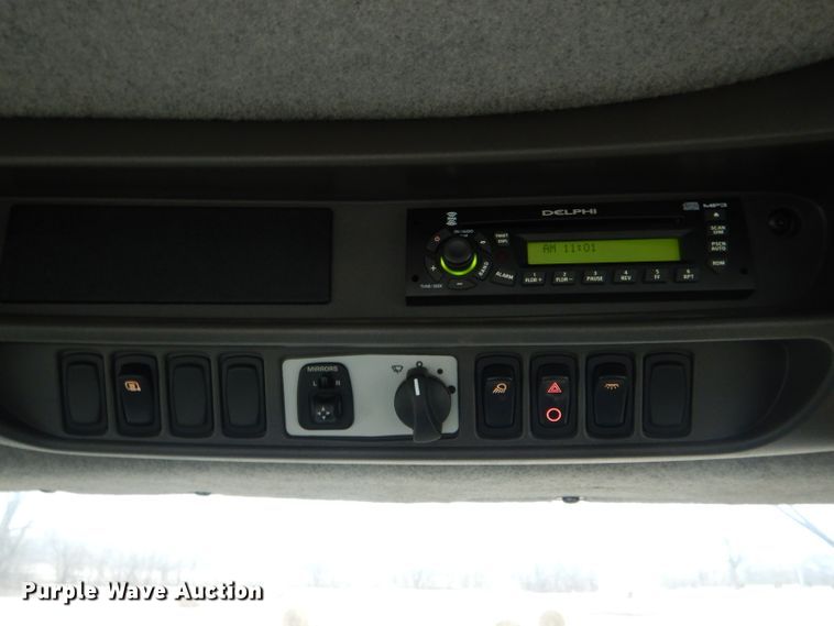 image for item DH6351 2011 Challenger MT765C tractor