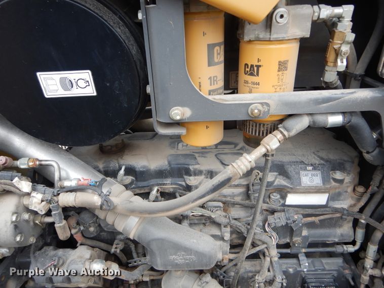 image for item DH6351 2011 Challenger MT765C tractor