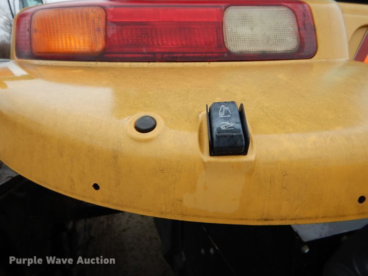 image for item DH6351 2011 Challenger MT765C tractor