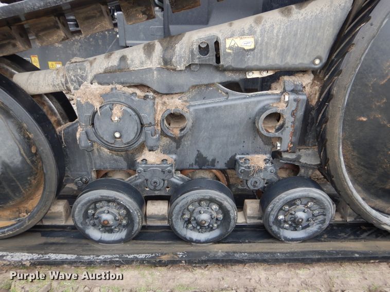 image for item DH6351 2011 Challenger MT765C tractor