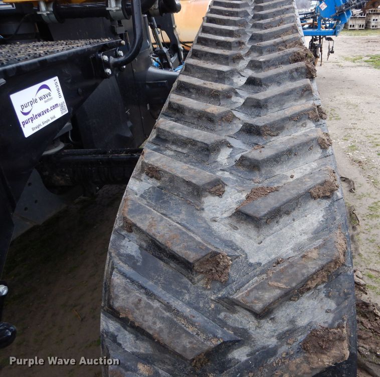 image for item DH6351 2011 Challenger MT765C tractor